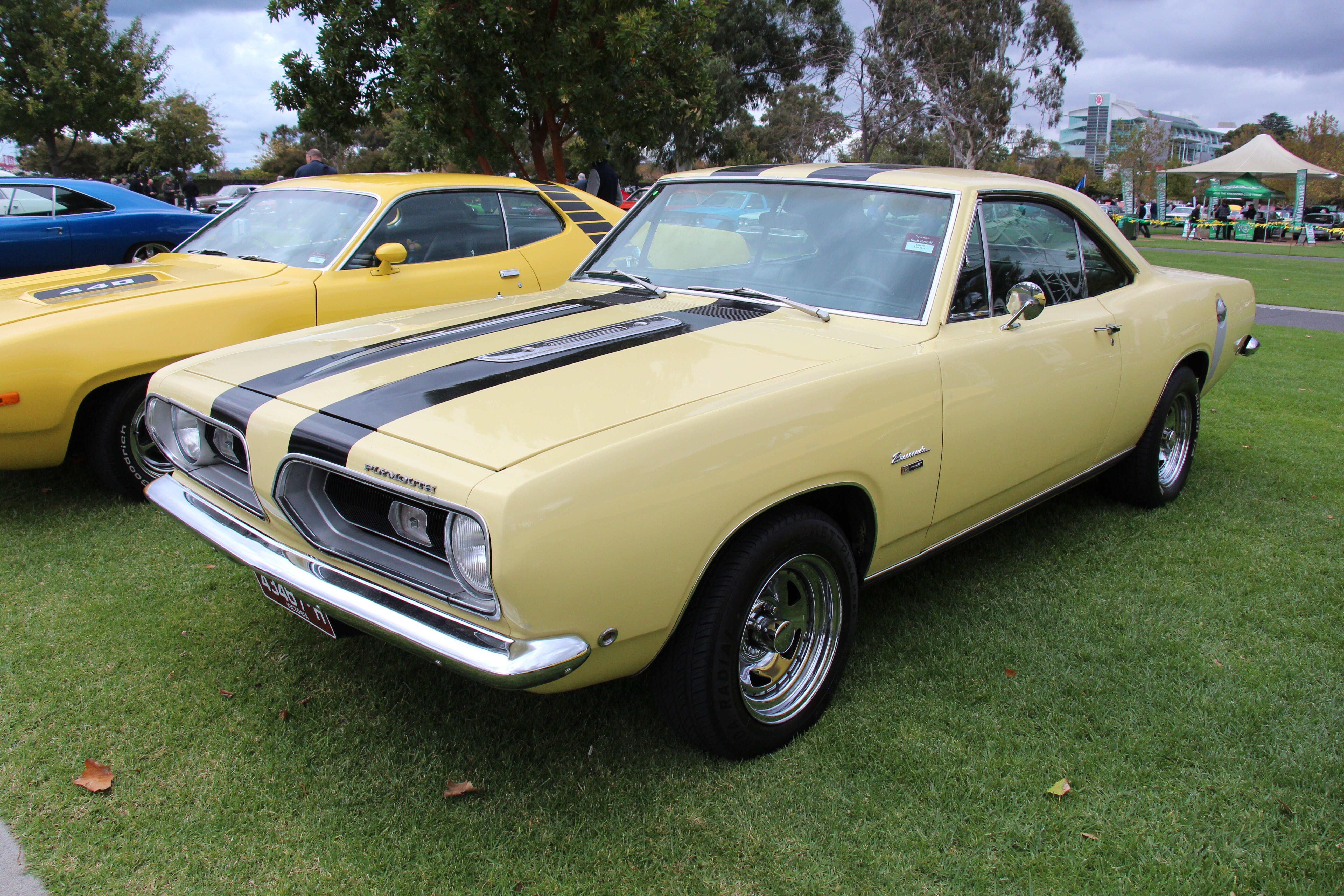 Plymouth-Barracuda