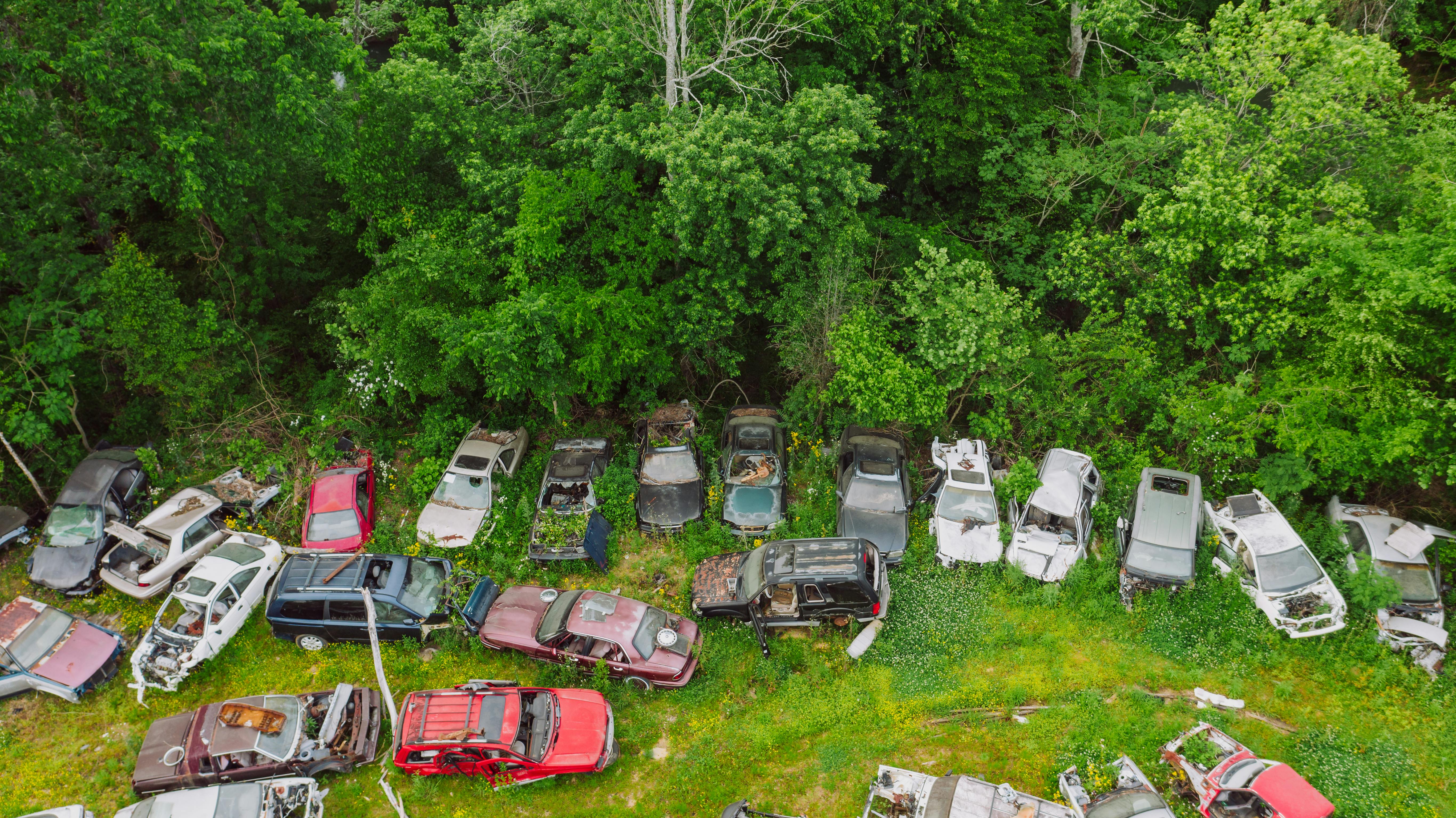 auto-salvage-car-auction-aerial